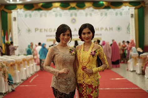 Check spelling or type a new query. Dua Lulusan Terbaik FKG Raih IPK 3.96 - Unair News