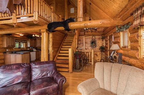 Full details about cabin sizes, layout and the best cabins for families on iona are: Best View Ever 50 - Maples Ridge Cabin Rentals