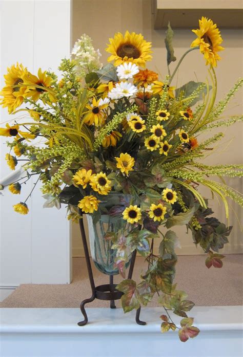 When you need flowers delivered in the space city, look no further than proflowers. Sunflowers, daisies and Oak Leaf Hydrangea | Church flower ...
