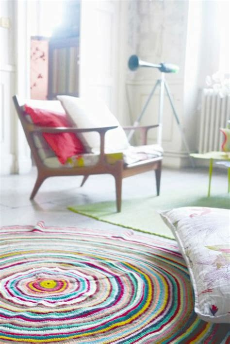 Viele designerteppiche, wollteppiche und seidenteppiche bekommen sie bei uns in der regel auch in einer runden variante. 30 runde Teppiche und Beispiele, wie man den Zimmer-Look ...