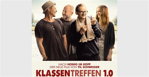 Jeanette hain, jeanne goursaud, til schweiger and others. Premiere von Til Schweigers neuem Film „Klassentreffen 1.0"