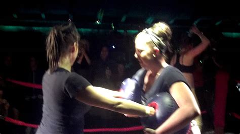 Foxy Boxing At The Elmira Cabin Nina Vs Angelica Round 3 Youtube