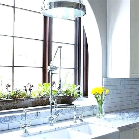 Sometimes the window sills protrude to the outside. Image result for kitchen window sill | Window ledge decor, Ledge decor, Kitchen window