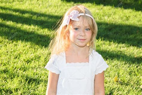 Beautiful 6 Years Old Girl On The Summer Meadow — Stock Photo © Befly