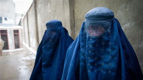 Afghanistan Obbligo Di Hijab Anche Per Le Donne Che Lavorano Per Le Istituzioni Internazionali