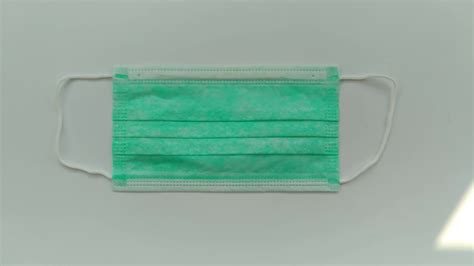 Yellow 3ply Disposable Surgical Face Mask Factory Supply With Earloop