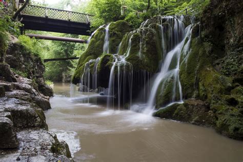 Cascada bigăr se află la jumătatea distanţei dintre polul nord şi ecuator, chiar pe paralela 45 nord. FOTO Cascada Bigar, mai usor de vizitat! Proiect de ...