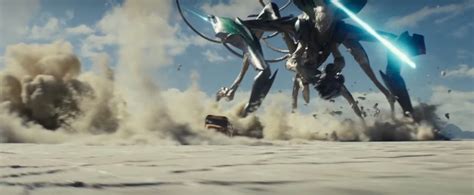 Comedia de ciencia ficción dirigida por el cineasta, productor y guionista de origen alemán roland emmerich. DIA DE LA INDEPENDENCIA - CONTRAATAQUE: CINCO TV SPOTS