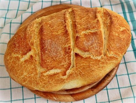 Ropogós kenyér kenyérsütőgépben - Konyhabútor