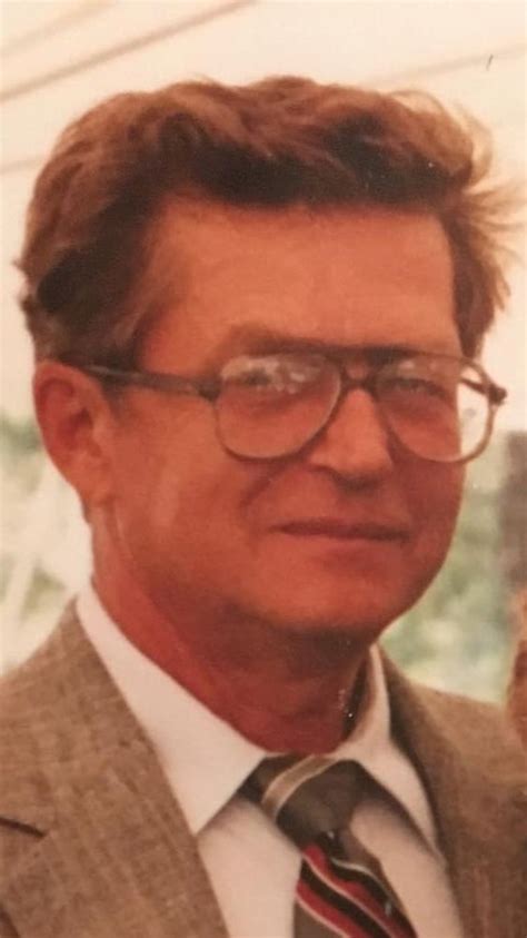 Obituary Of Robert E Redden W J Lyons Jr Funeral Home Renss