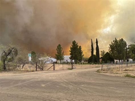 Wildfires Burn More Than 100000 Acres In Arizona Hundreds Evacuated