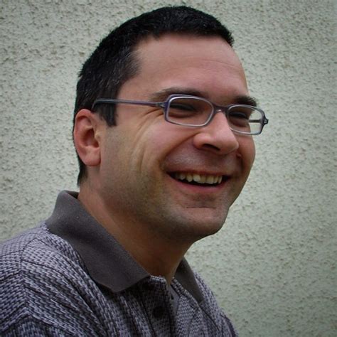 Această carte este povestea mea, spusă pe limbajul gustului și e pentru cei care gătesc acasă, din pasiune sau de nevoie, pentru acestea fiind spuse, te provoc! Eveniment editorial: Florin Dumitrescu a lansat o carte ...