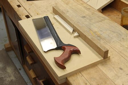 Best diy miter box from mini mitre box with 45 & 90 degree cut linic sawing saw. HOME DZINE Home DIY | Make your own mitre box