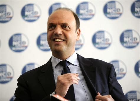 There is a great variety of pasta and pizza. Alfano: Votare Forza Italia è inutile, né carne né pesce