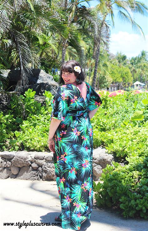 the perfect plus size dress for your tropical vacation style plus curves