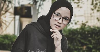 Nissa sabyan, ayus sabyan dan sang istri, ririe fairus. Download Full Album Lagu Nissa Sabyan Mp3 Kumpulan Lagu ...