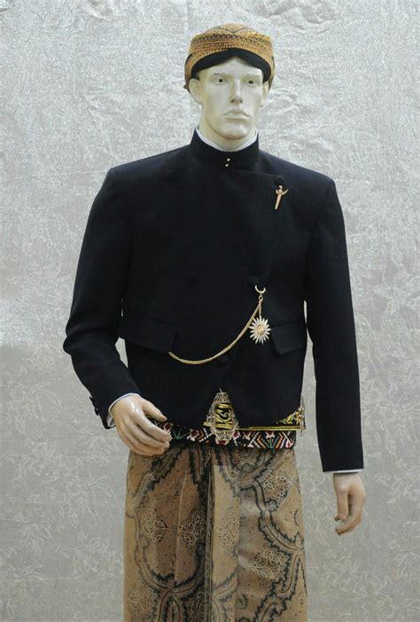 Ide Model Baju Pendekar Jawa 33 Konsep Terpopuler Baju Adat Raja