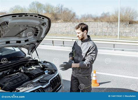 Auto Mechanic Repairing Car Outdoors Stock Image Image Of Transport