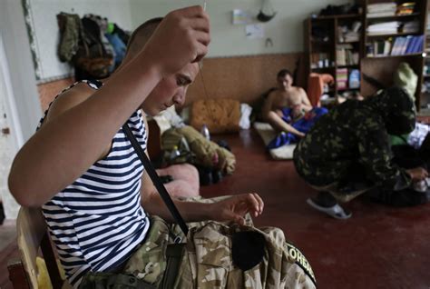28 Volunteer Soldiers Trapped In Ukrainian Town By Separatists Escape