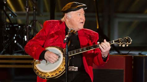 Roy Clark Country Guitar Virtuoso Hee Haw Star Has Died
