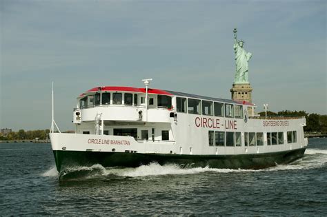 Madame tussauds new york is located at 234 w 42nd st, new york, ny 10036. Glow in the Dark Boat Cruise @Circle Line Cruises Buy ...