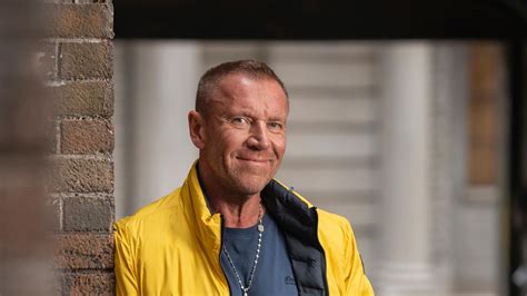 Tuolloin kuvauksissa avustajana olleen johannan ja rennyn välillä kipinöi. Renny Harlin, 61, ja uusi Johanna-rakas, 26: Suhde menee ...