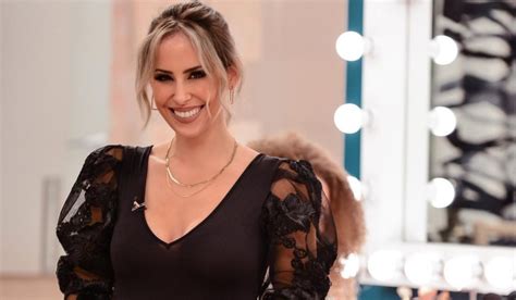 Her birthday, what she did before fame, her family life, fun trivia facts, popularity professional makeup artist who became the ceo of inês mocho academy, inês mocho loft and im. Inês Mocho aborta de gémeos e é obrigada a tirar trompa ...