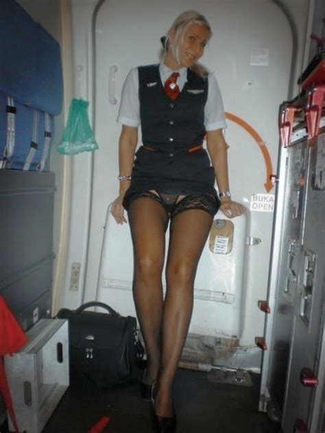 Flight Attendant Cornered Amnesia4