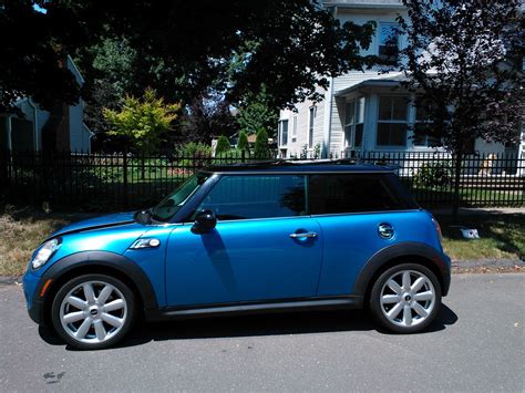 I guess the s stands for super fast! FS:: 2007 Mini Cooper S - North American Motoring