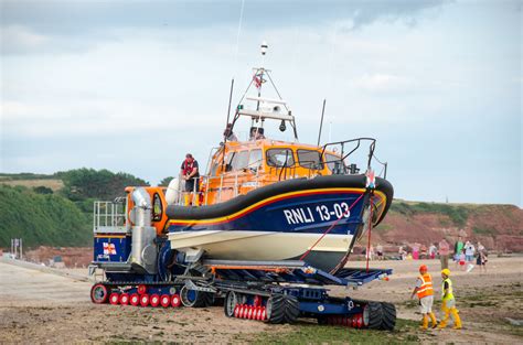Exmouth Rnli Shannon Class Lifeboat R And J Welburn Pilot Boats Water Rescue Boat Building
