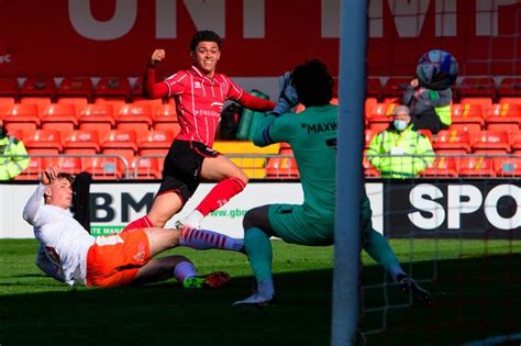 Trận đấu giữa blackpool vs lincoln city sẽ được vaoroi phát trước 15 phút. Lincoln City verdict: Imps make point to promotion rivals ...