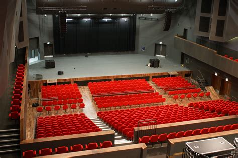 What Is Raked Seating Auditoria Services