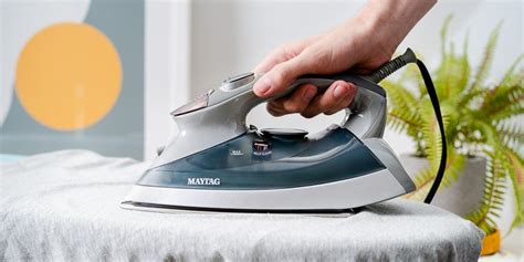The Best Clothing Iron For 2021 Reviews By Wirecutter
