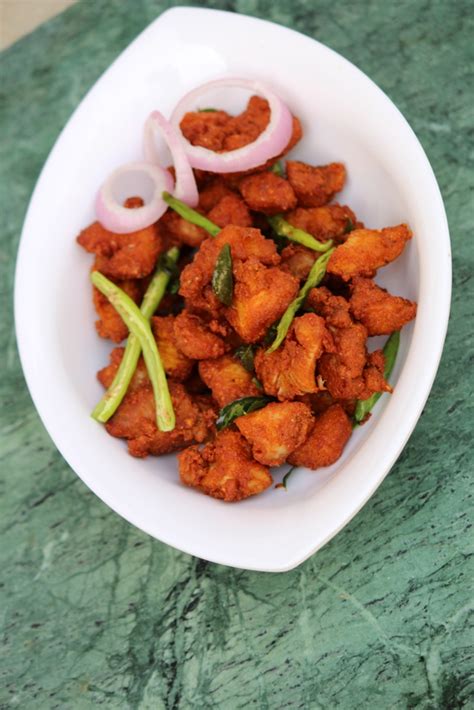 Cook on a high heat for about 5 minutes. Chicken Pakora Recipe (Pakoda) - Yummy Indian Kitchen