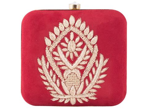 Top 16 Trendy Clutches To Carry In 2015