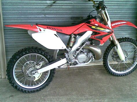 This car has received 5 stars out of 5 in user ratings. 2003 Honda CR 250 R: pics, specs and information ...