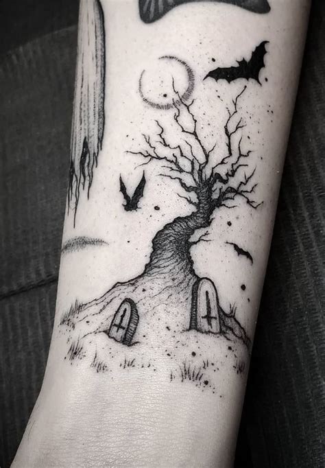 80 Spectacular Black And Grey Tattoo Designs Thetatt Creative