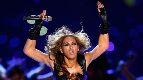 Beyoncés Publicist Asks Internet To Remove Unflattering Beyoncé Photos