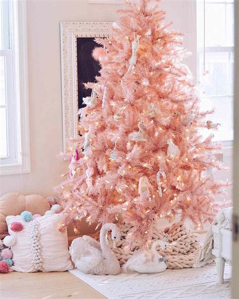 Seeinglooking Pink Christmas Tree Gingerbread