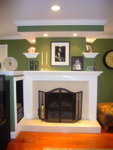 Giving a very dated red brick fireplace a clean and new look with regular interior latex paint in this the fireplace was waiting for me to complete one more portion of the makeover and finally, at long last because of the tall ceiling in this room, i needed something large to hang on the wall above the. Brick Fireplace makeover | Decor/Design I like | Pinterest