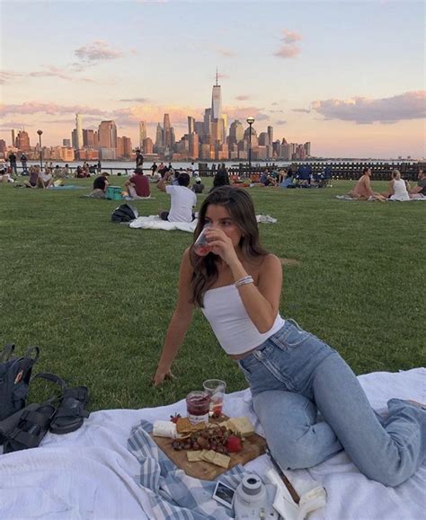 5,228 free images of aesthetic. insta: vivianeaudi in 2020 | Picnic outfits, Cute ...