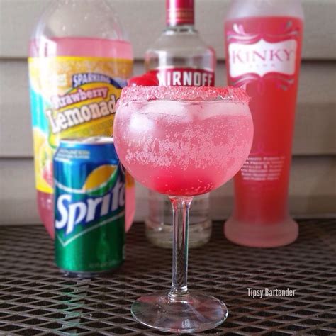 Pink Mixed Drinks Pink Vodka Lemonade Is So Easy To Make Looks Amazing As Your Table