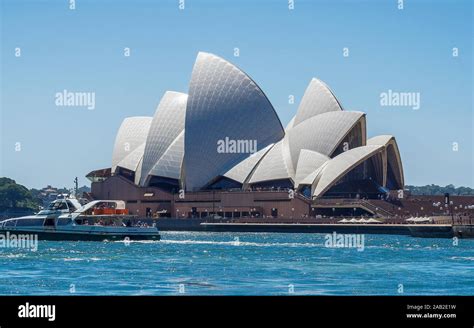 Sydney Harbour Including Sydney Opera House Stock Photo Alamy