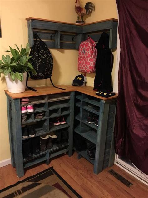 How to build a diy dumbbell rack wooden tree for 3 sets of weights.this easy diy project is made. Pin by Linda Abrams on Wood things in 2019 | Diy shoe rack ...