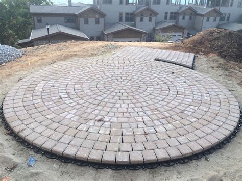 Building A Circle Shaped Concrete Paver Patio By Carefree Landscapes