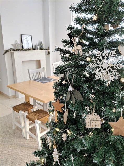 How A Minimal Nordic Christmas Tree Can Be Very Cozy And Festive