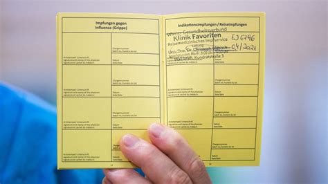 La vaccination va s'accélérer au fil des semaines. Le passeport vaccinal, une idée qui divise les pays de l ...