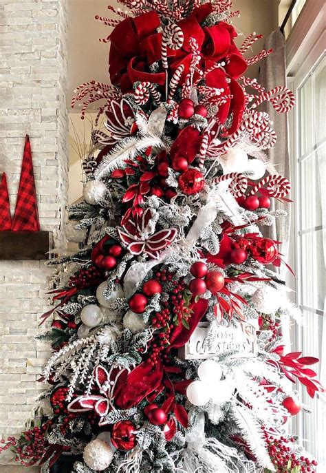 30 Fabulous Christmas Tree Decorating Ideas That Are Totally
