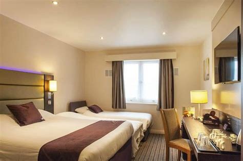 Premier inn tower bridge london has 196 modern rooms offering all the essentials to ensure a comfortable stay. PREMIER INN LONDON TOWER BRIDGE HOTEL - Updated 2019 ...