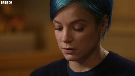 Lily Allen Breaks Down In Tears After Revealing Why She Is Not Angry